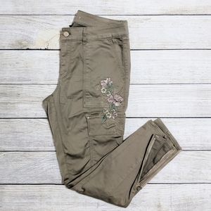 The Skinny Ankle Cargo Pants